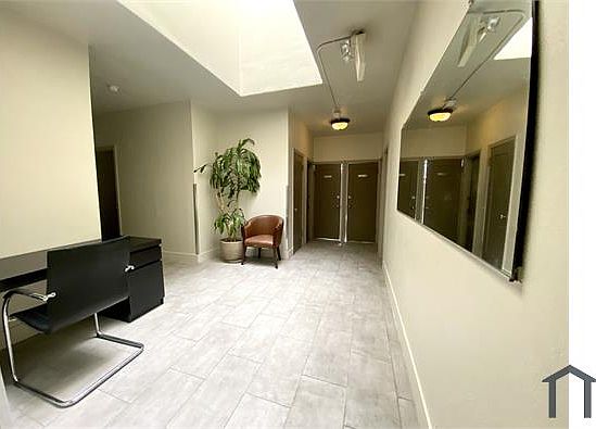 4th image of 1538 Sawtelle Blvd
