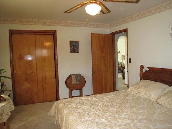 5th image of 49074 Foulks Dr