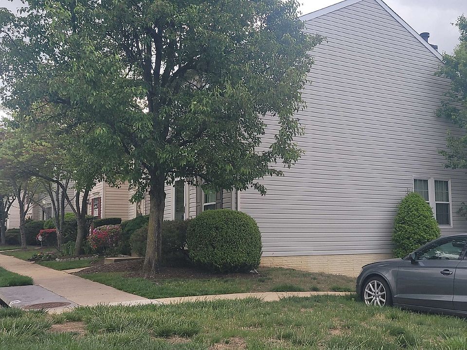 2nd image of 1732 Tiger Lily Cir #109