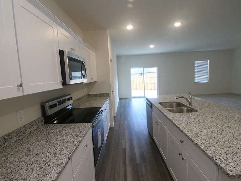 1226 Herring Dr — Photo 16