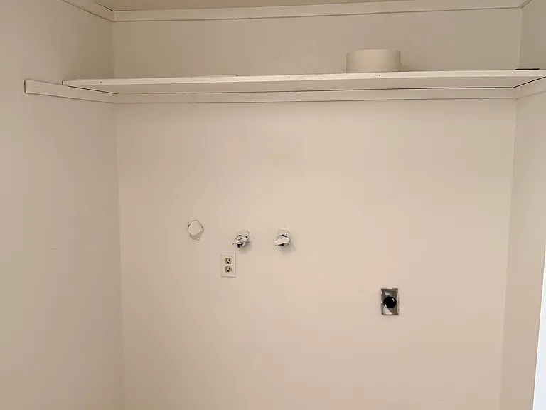1343 Ford Ave — Photo 15