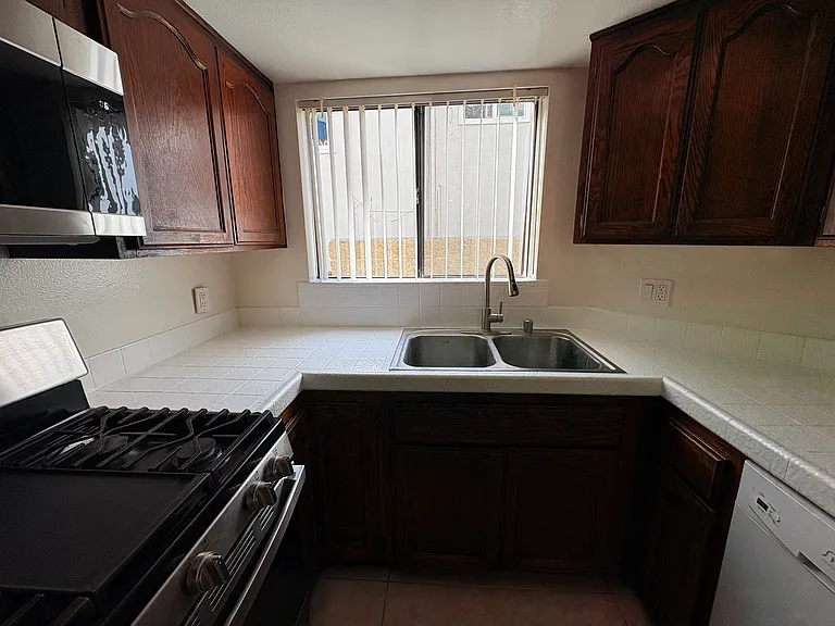 118 N Cedar St #2 — Photo 9