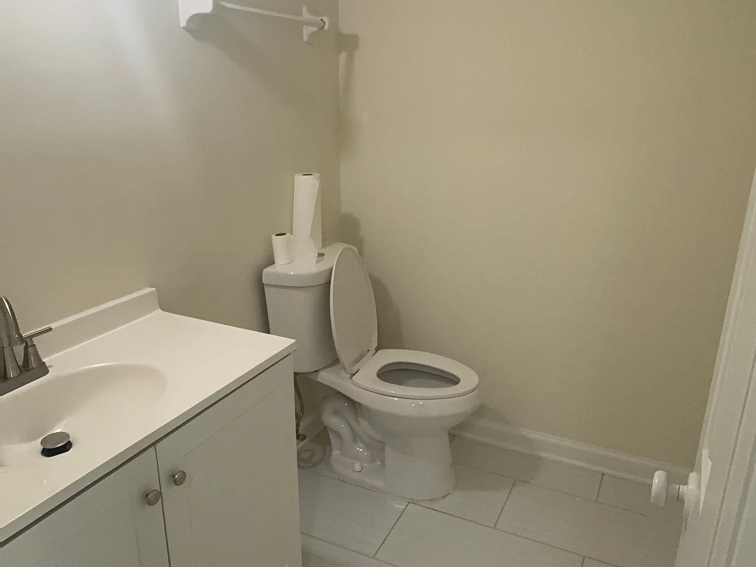 3 bed, 2.5 bath, 1680 sqft, $1,950 — Photo 2