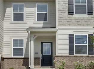 17290 Wellburn Dr, Westfield, IN 46074