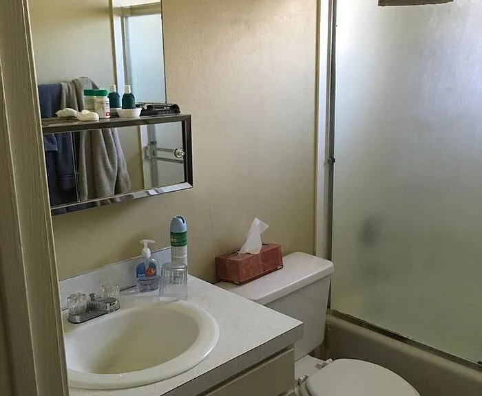 2204 Albany Ct — Photo 7