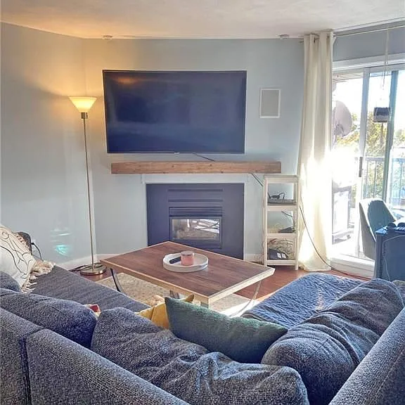 2230 Trafalgar St #325 — Photo 12
