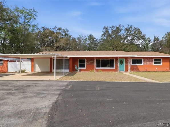 8215 E Floral Park Dr, Floral City, FL 34436