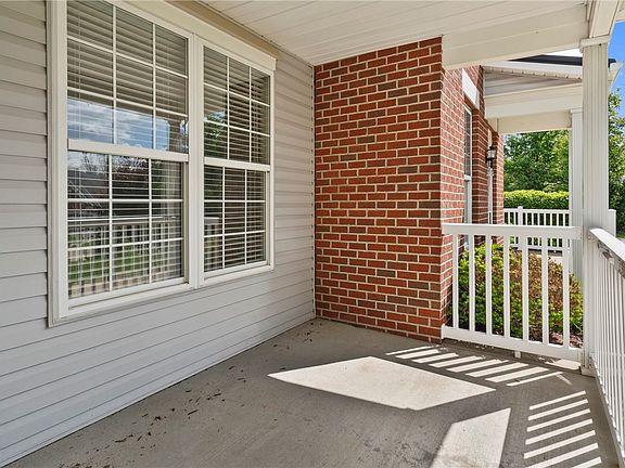 3rd image of 506 Sonie Dr