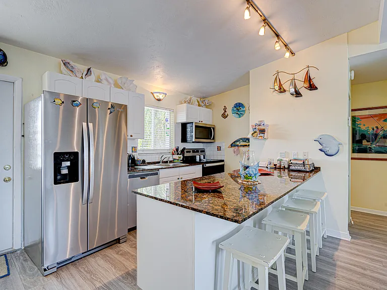130 Plantation Ave #UPPER — Photo 3
