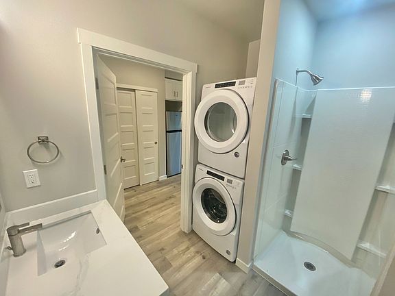 5th image of 5521 15th Ave NE #204