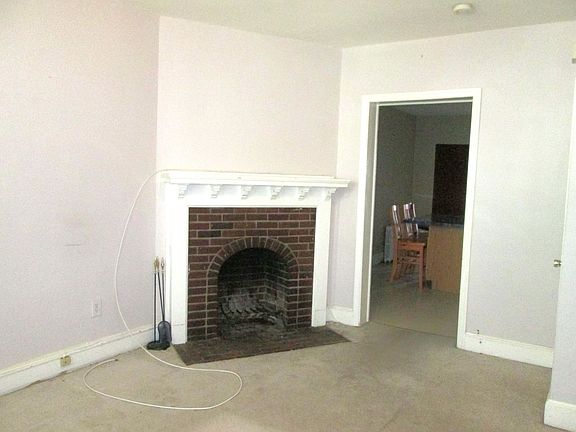 2nd image of 740 Quebec Pl NW #1