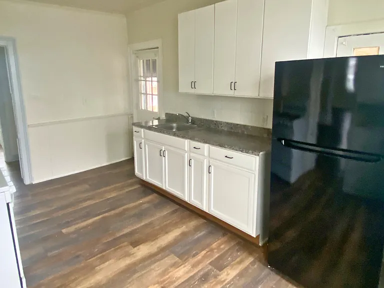 163 Paine St — Photo 8