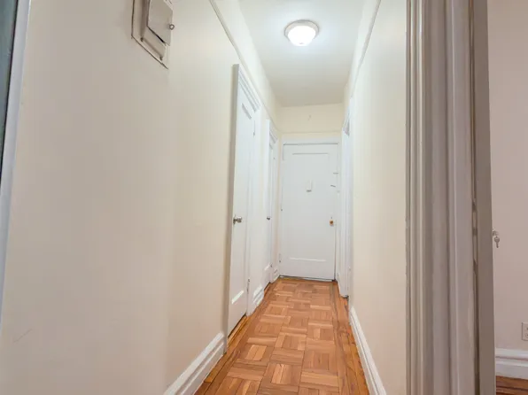 5501 15th Avenue image 3 of 6