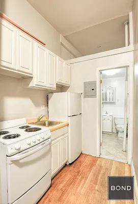 Rented by Bond New York | media 25