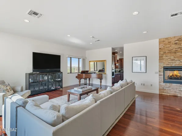 2630 W Calle Del Santo, Tucson, AZ 85741