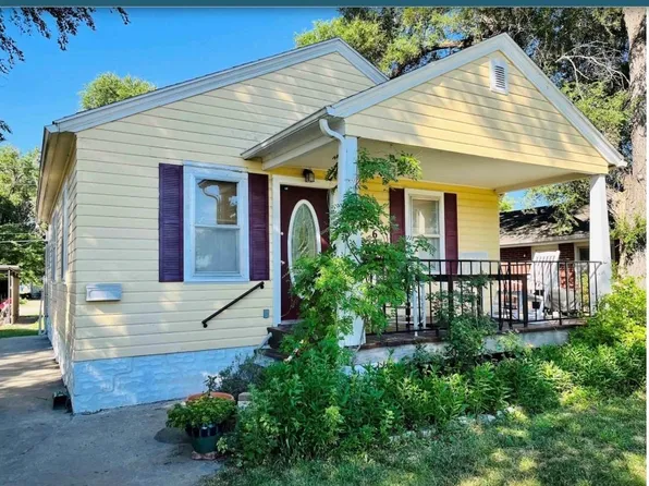 206 E 6th St, Hays, KS 67601
