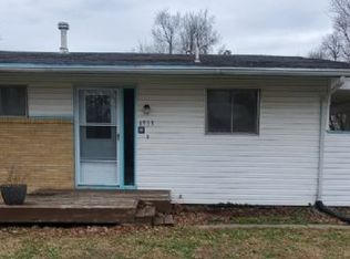 6933 SW Towerview Ln, Topeka, KS 66619