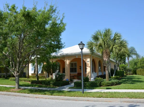 2584 E Community Dr, Jupiter, FL 33458