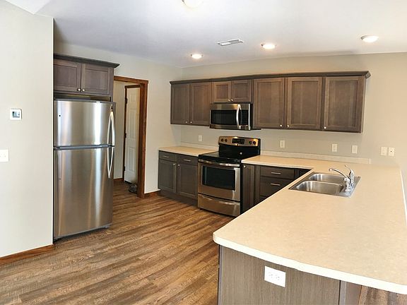 4th image of 2749 Ridgewood Street #A & B
