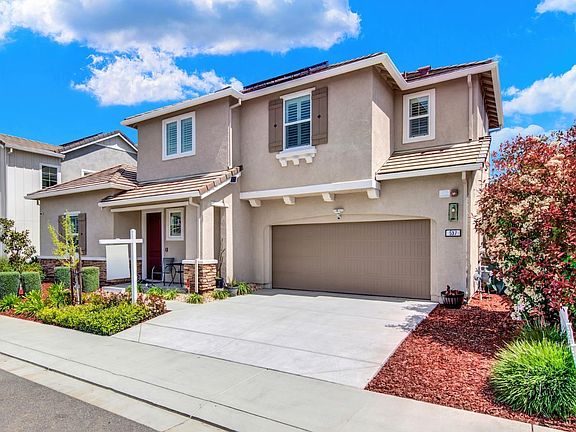 2nd image of 537 Datura Drive