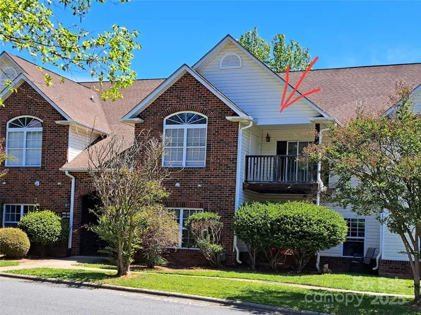 2527 Carya Pond Ln, Charlotte, NC 28212