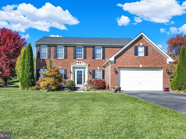 9 Tree Hollow Dr, Shrewsbury, PA 17361