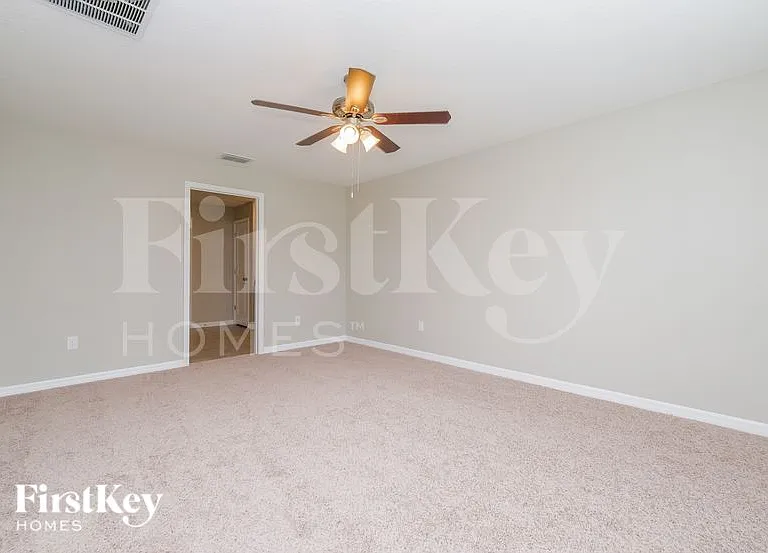6117 Tremeza Pl — Photo 7