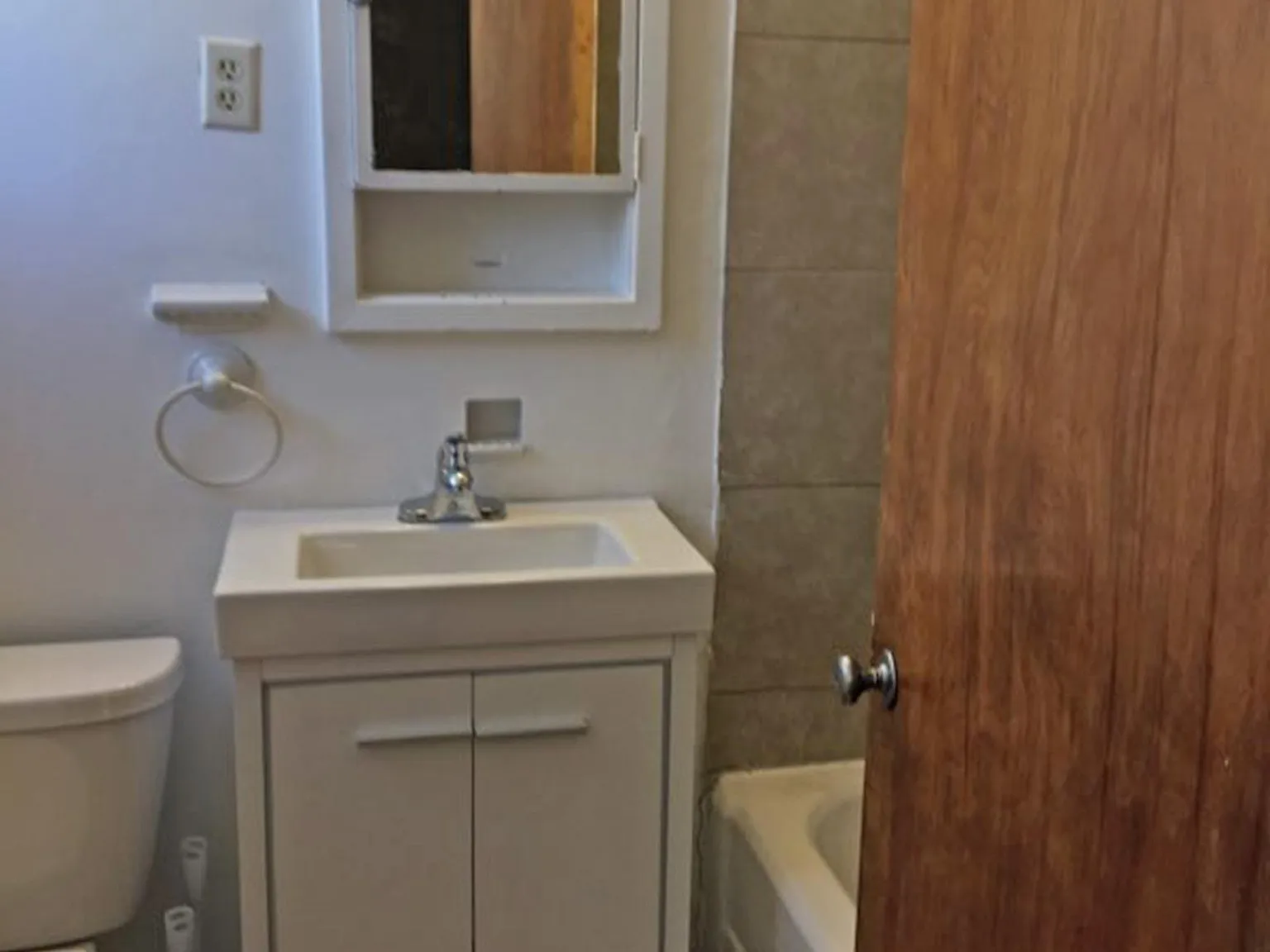 2 bed, 900 sqft, $1,100 — Photo 4