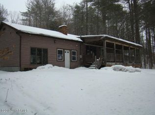 19 Old East River Dr, Lake Luzerne, NY 12846