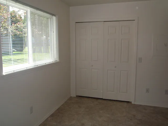 2343 S 3rd St W #D — Photo 6
