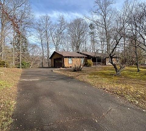 4th image of 138 Lake Hills Dr