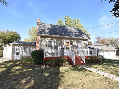 608 6th St NW, Independence, IA, 50644