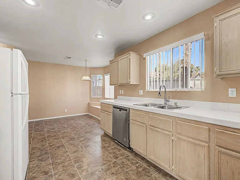 2223 Ramsgate Dr — Photo 10
