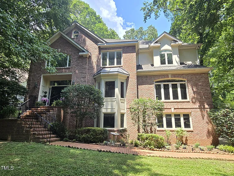 106 Birkhaven Dr — Photo 88