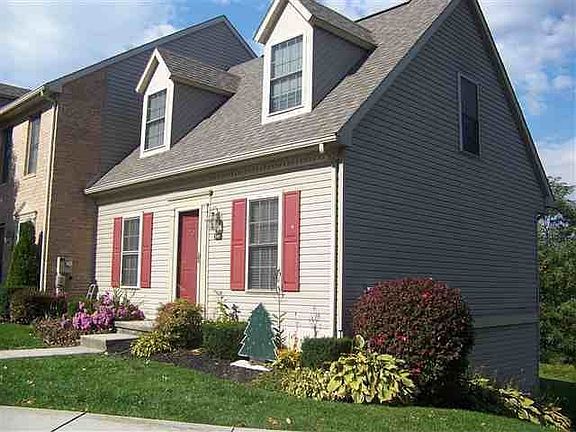 Fabulous Cape Cod style condo in the sought after development of Timber Chase.