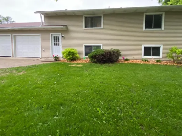 400 20th St NE #B, Owatonna, MN 55060