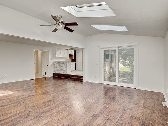 3rd image of 8234 Perrugia Ln