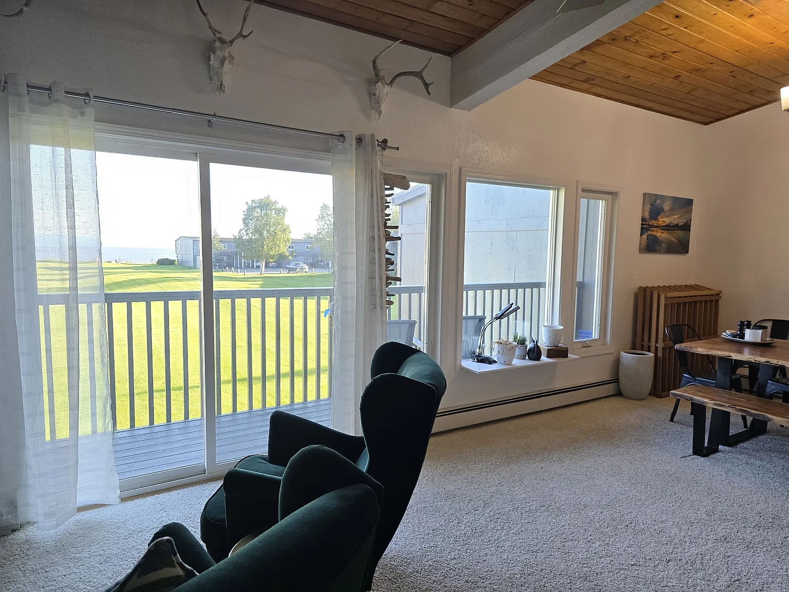 5402 W Dimond Blvd — Photo 2