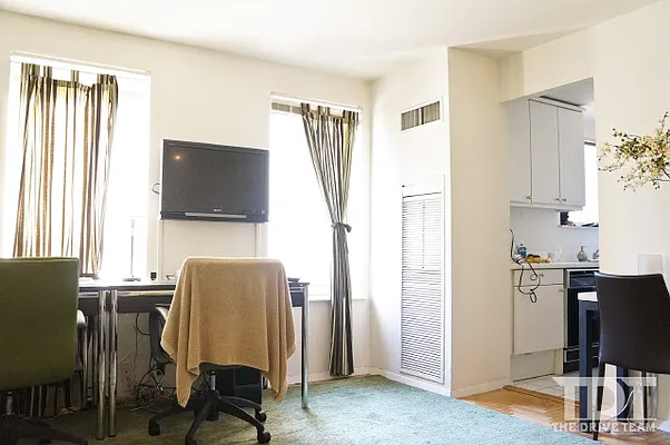 Rented by J Misrahi Realty Corp | media 32