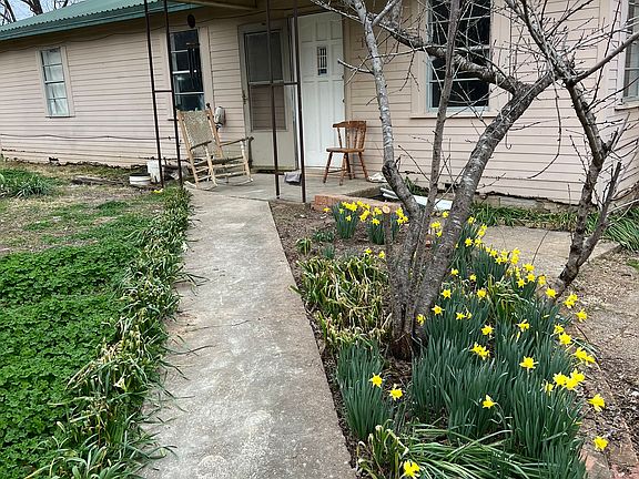 2nd image of 1106 Riverwood Rd #4