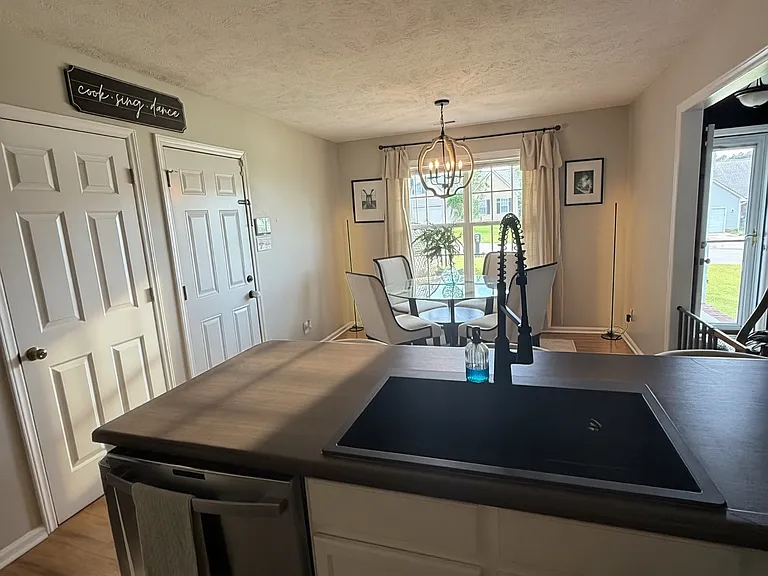 220 Walden Green Dr — Photo 7