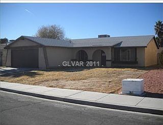 1st image of 828 Dusk Dr