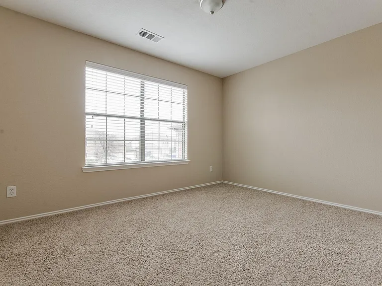 249 Niagara Falls Dr — Photo 27