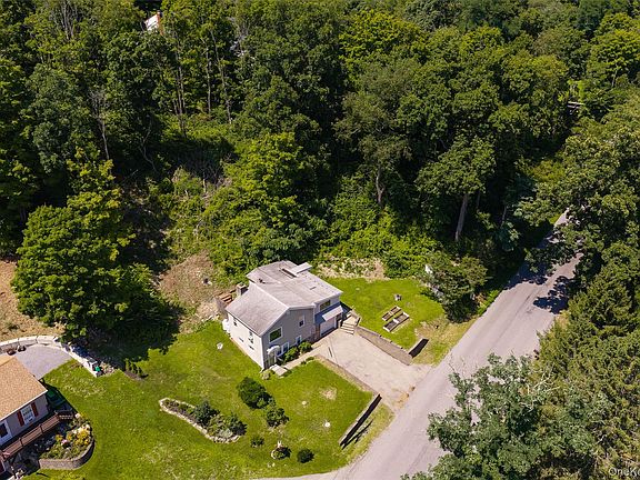 5th image of 667 Traver Road