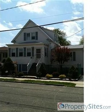 2nd image of 41 Jeannette St