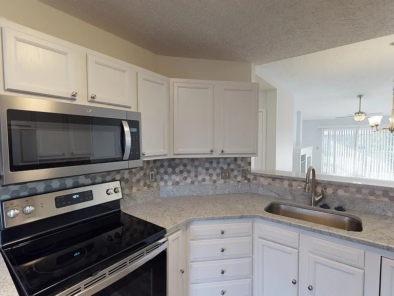 6727 Cloudscape Way — Photo 31
