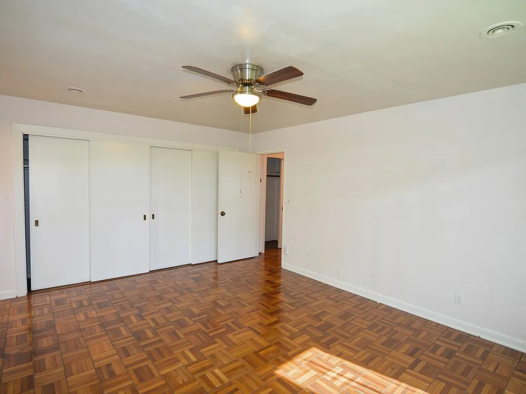 4028 Ledgewood Dr — Photo 16