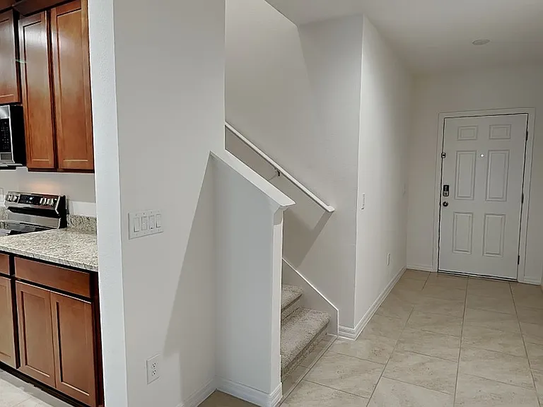 1615 Cloudy Ct — Photo 6