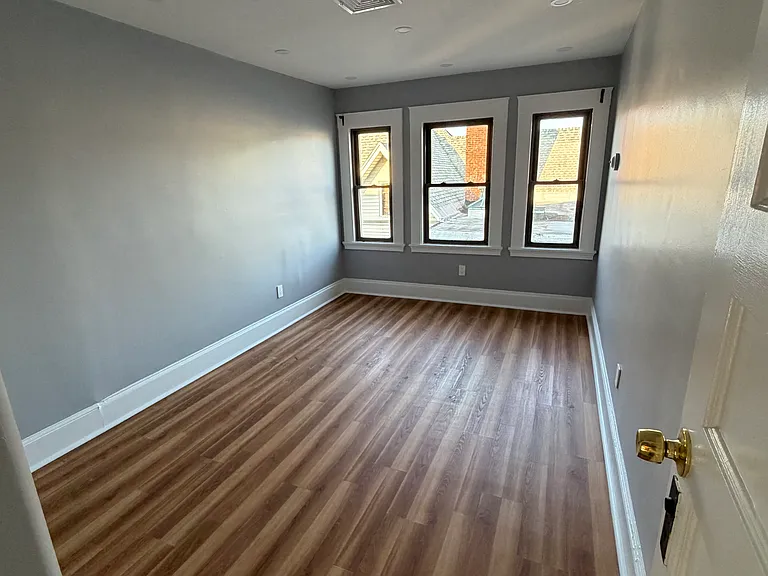 134 Grand Ave #3 — Photo 10