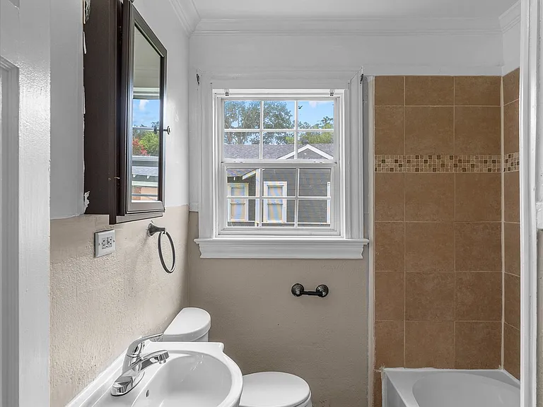 2623 Dillard St — Photo 21